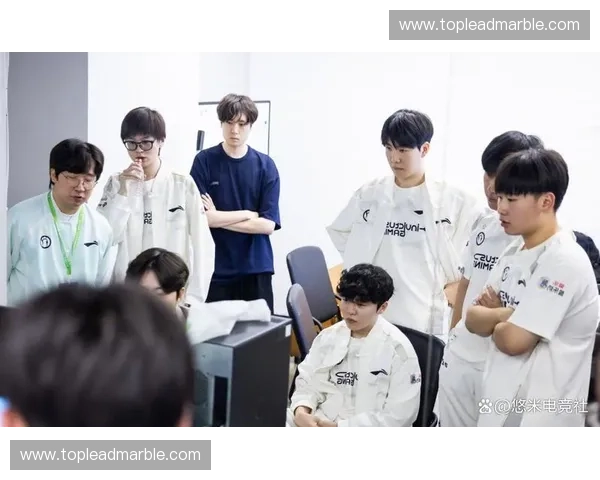 Ace禁赛事件引发电竞圈热议职业精神与规则公平再度成为焦点